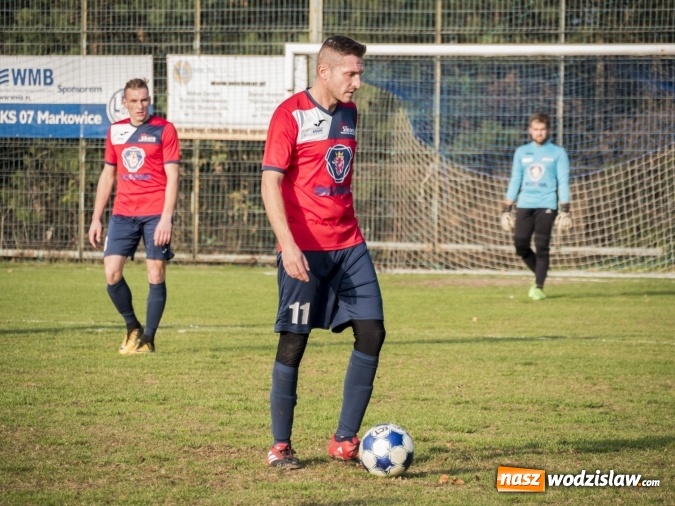 Zdjęcie w galerii na portalu naszwodzislaw.com: Markowice kontra Bełsznica. Wszystko rozegrało się w drugiej połowie wiadomości z regionu