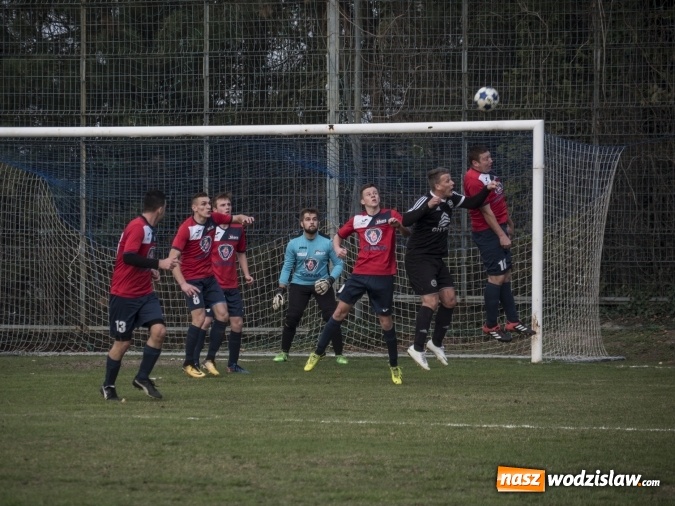 Zdjęcie w galerii na portalu naszwodzislaw.com: Markowice kontra Bełsznica. Wszystko rozegrało się w drugiej połowie wiadomości z regionu