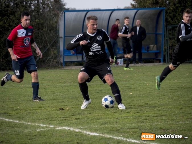 Zdjęcie w galerii na portalu naszwodzislaw.com: Markowice kontra Bełsznica. Wszystko rozegrało się w drugiej połowie wiadomości z regionu