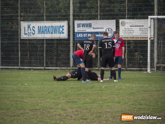 Zdjęcie w galerii na portalu naszwodzislaw.com: Markowice kontra Bełsznica. Wszystko rozegrało się w drugiej połowie wiadomości z regionu