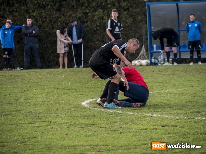 Zdjęcie w galerii na portalu naszwodzislaw.com: Markowice kontra Bełsznica. Wszystko rozegrało się w drugiej połowie wiadomości z regionu