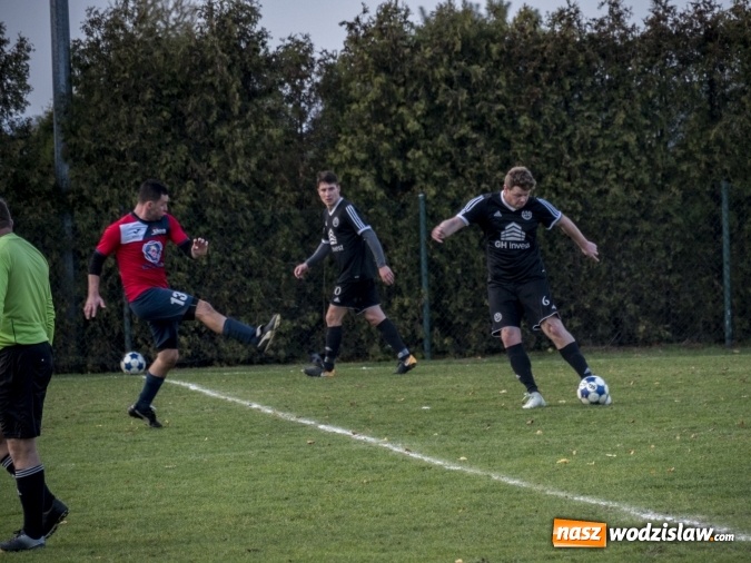 Zdjęcie w galerii na portalu naszwodzislaw.com: Markowice kontra Bełsznica. Wszystko rozegrało się w drugiej połowie wiadomości z regionu