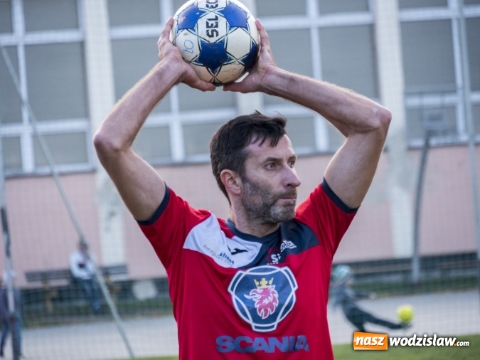 Zdjęcie w galerii na portalu naszwodzislaw.com: Markowice kontra Bełsznica. Wszystko rozegrało się w drugiej połowie wiadomości z regionu