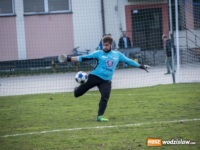 Zdjęcie w galerii na portalu naszwodzislaw.com: Markowice kontra Bełsznica. Wszystko rozegrało się w drugiej połowie wiadomości z regionu