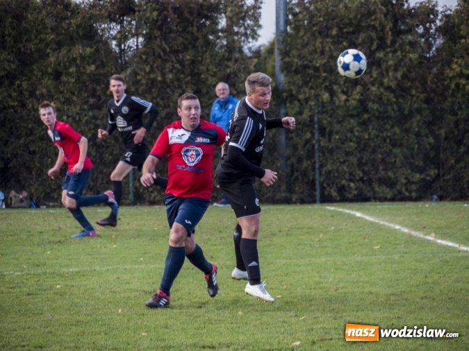 Zdjęcie w galerii na portalu naszwodzislaw.com: Markowice kontra Bełsznica. Wszystko rozegrało się w drugiej połowie wiadomości z regionu