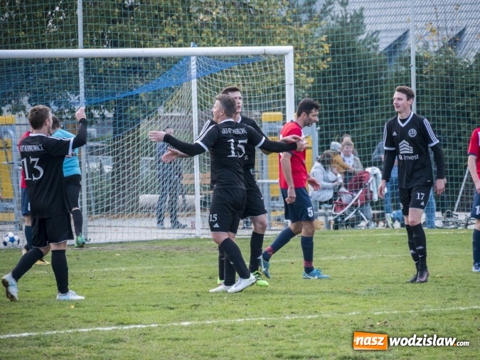 Zdjęcie w galerii na portalu naszwodzislaw.com: Markowice kontra Bełsznica. Wszystko rozegrało się w drugiej połowie wiadomości z regionu