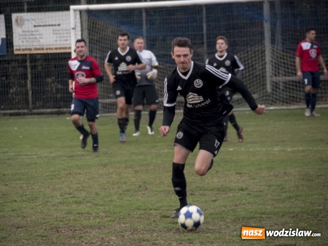 Zdjęcie w galerii na portalu naszwodzislaw.com: Markowice kontra Bełsznica. Wszystko rozegrało się w drugiej połowie wiadomości z regionu