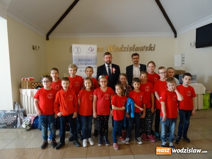 Zdjęcie w galerii na portalu naszwodzislaw.com: Turniej szachowy z okazji Święta Niepodległości wiadomości z regionu