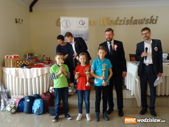 Zdjęcie w galerii na portalu naszwodzislaw.com: Turniej szachowy z okazji Święta Niepodległości wiadomości z regionu