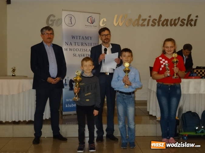 Zdjęcie w galerii na portalu naszwodzislaw.com: Turniej szachowy z okazji Święta Niepodległości wiadomości z regionu