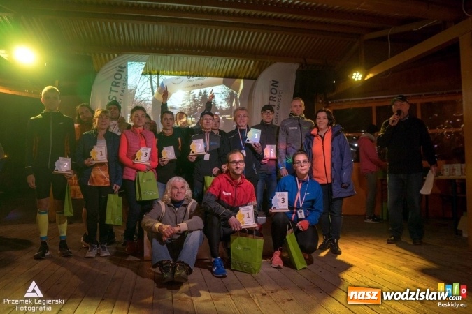 Zdjęcie w galerii na portalu naszwodzislaw.com: Słabiej w lidze, lepiej w turniejach. Podsumowanie startów zawodników TKKF Relaks wiadomości z regionu