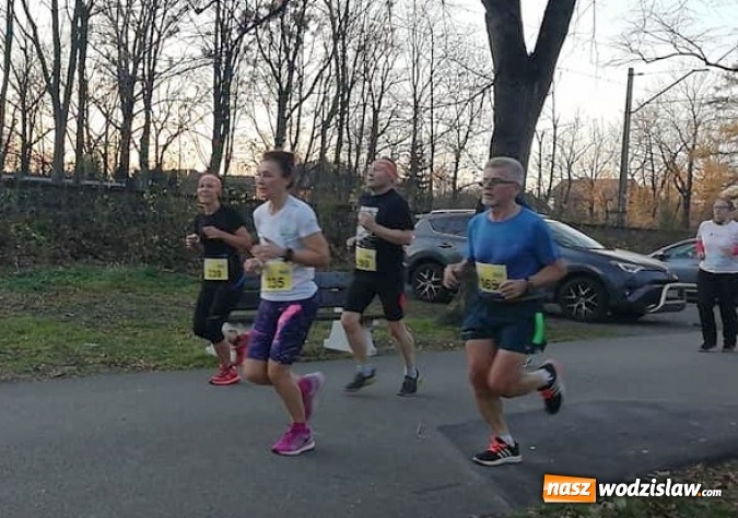 Zdjęcie w galerii na portalu naszwodzislaw.com: Słabiej w lidze, lepiej w turniejach. Podsumowanie startów zawodników TKKF Relaks wiadomości z regionu