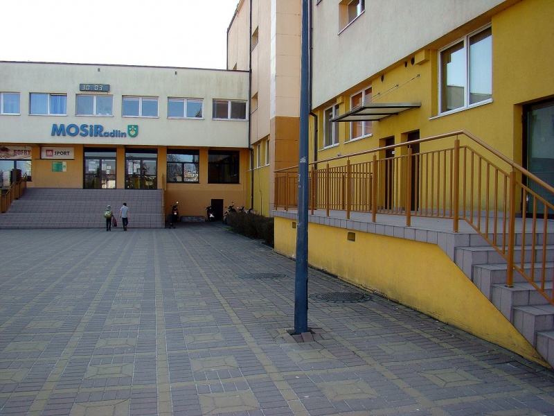 Zdjęcie w galerii na portalu naszwodzislaw.com: (Nie) Dostatek ławek w Radlinie wiadomości z regionu