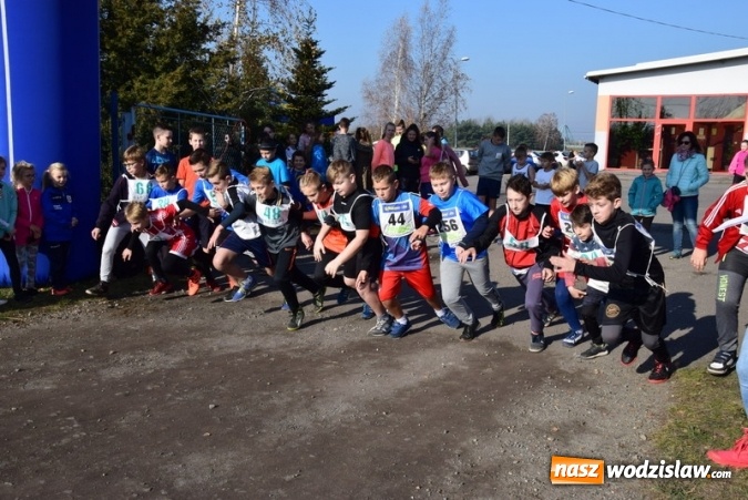 Zdjęcie w galerii na portalu naszwodzislaw.com: Gminny bieg uliczny z UMKS Delfin Mszana wiadomości z regionu