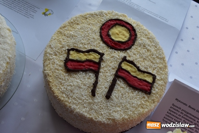 Zdjęcie w galerii na portalu naszwodzislaw.com: Słodkie sto lat Niepodległej w wodzisławskim Ekonomiku wiadomości z regionu