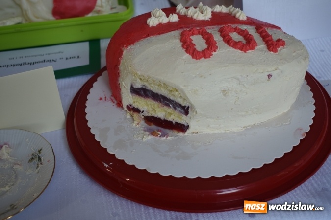 Zdjęcie w galerii na portalu naszwodzislaw.com: Słodkie sto lat Niepodległej w wodzisławskim Ekonomiku wiadomości z regionu