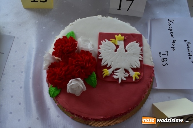 Zdjęcie w galerii na portalu naszwodzislaw.com: Słodkie sto lat Niepodległej w wodzisławskim Ekonomiku wiadomości z regionu