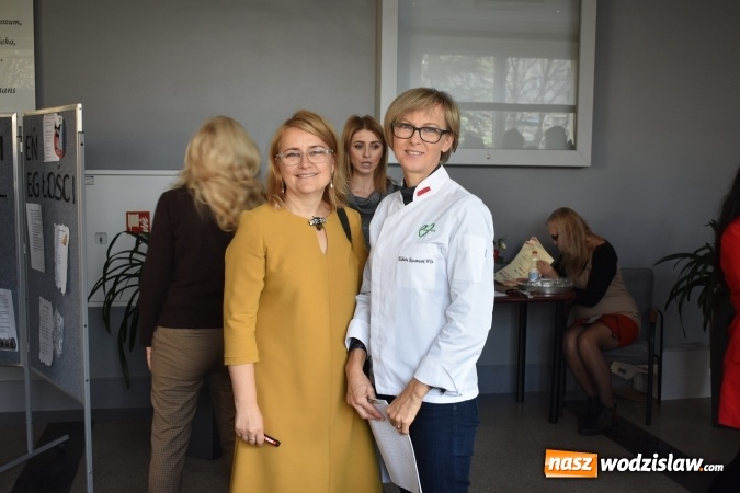 Zdjęcie w galerii na portalu naszwodzislaw.com: Słodkie sto lat Niepodległej w wodzisławskim Ekonomiku wiadomości z regionu