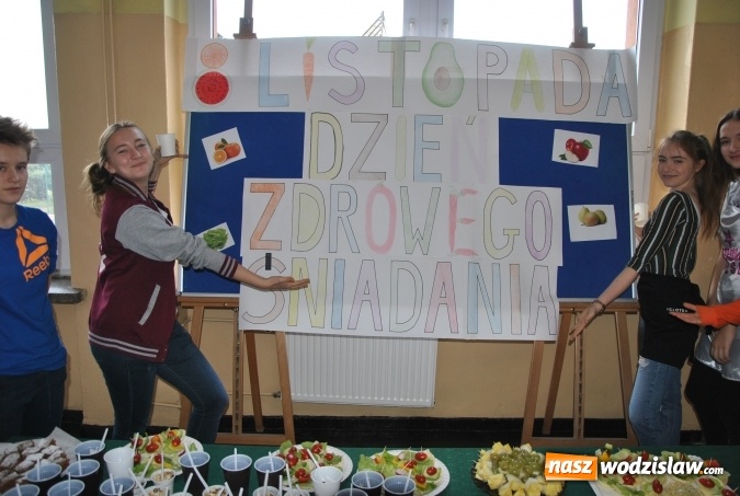 Zdjęcie w galerii na portalu naszwodzislaw.com: II Dzień Zdrowego Śniadania w Zespole Szkół Technicznych w Wodzisławiu Śląskim  wiadomości z regionu