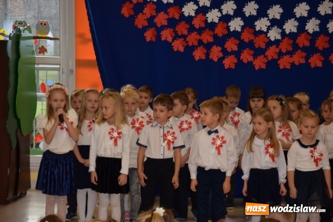 Zdjęcie w galerii na portalu naszwodzislaw.com: Przedszkolaki z Mszany śpiewająco uczciły rocznicę wiadomości z regionu