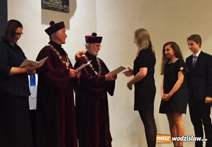 Zdjęcie w galerii na portalu naszwodzislaw.com: Uczniowie I LO z Wodzisławia Śląskiego uczęszczają na Uniwersytet wiadomości z regionu