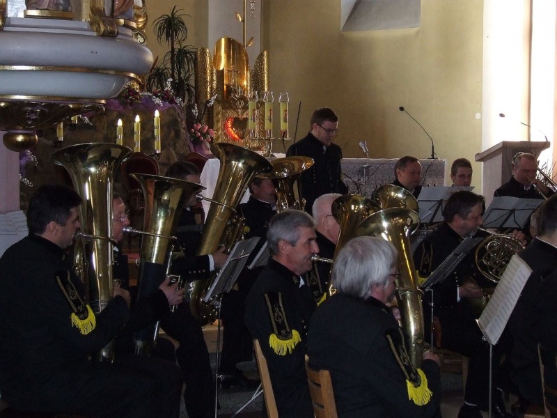 Zdjęcie w galerii na portalu naszwodzislaw.com: Dwa koncerty papieskie  wiadomości z regionu