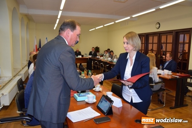 Zdjęcie w galerii na portalu naszwodzislaw.com: Inauguracyjna sesja Rady Gminy Mszana nowej kadencji za nami wiadomości z regionu