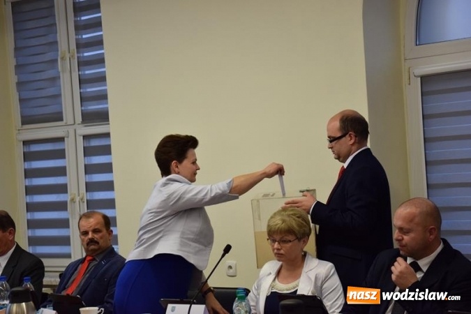 Zdjęcie w galerii na portalu naszwodzislaw.com: Inauguracyjna sesja Rady Gminy Mszana nowej kadencji za nami wiadomości z regionu