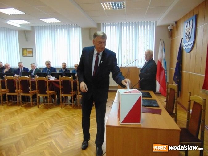 Zdjęcie w galerii na portalu naszwodzislaw.com: Antoni Tomas po raz czwarty przewodniczącym Rady Gminy Godów wiadomości z regionu