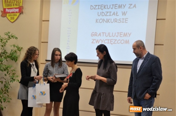 Zdjęcie w galerii na portalu naszwodzislaw.com: Uczniowie wykazali się wiedzą o regionie wiadomości z regionu