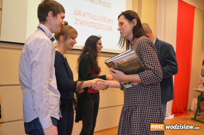 Zdjęcie w galerii na portalu naszwodzislaw.com: Uczniowie wykazali się wiedzą o regionie wiadomości z regionu