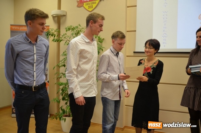 Zdjęcie w galerii na portalu naszwodzislaw.com: Uczniowie wykazali się wiedzą o regionie wiadomości z regionu