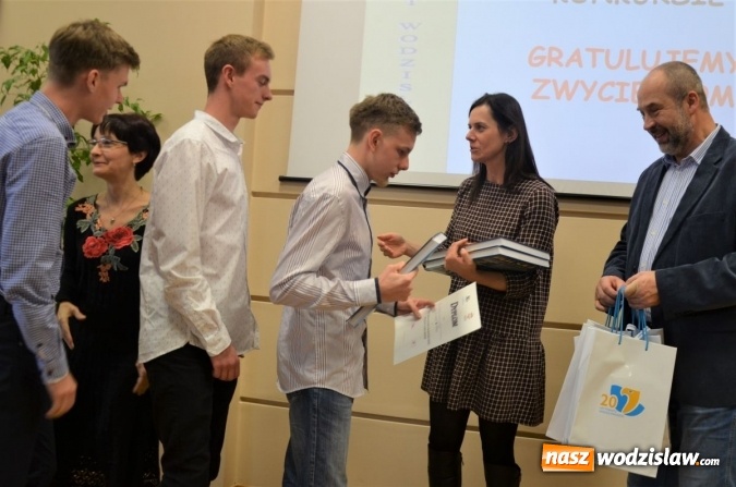 Zdjęcie w galerii na portalu naszwodzislaw.com: Uczniowie wykazali się wiedzą o regionie wiadomości z regionu
