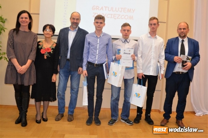 Zdjęcie w galerii na portalu naszwodzislaw.com: Uczniowie wykazali się wiedzą o regionie wiadomości z regionu