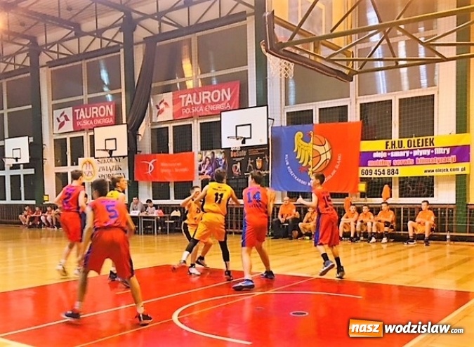 Zdjęcie w galerii na portalu naszwodzislaw.com: Wodzisławscy koszykarze mistrzami czwartej kwarty wiadomości z regionu