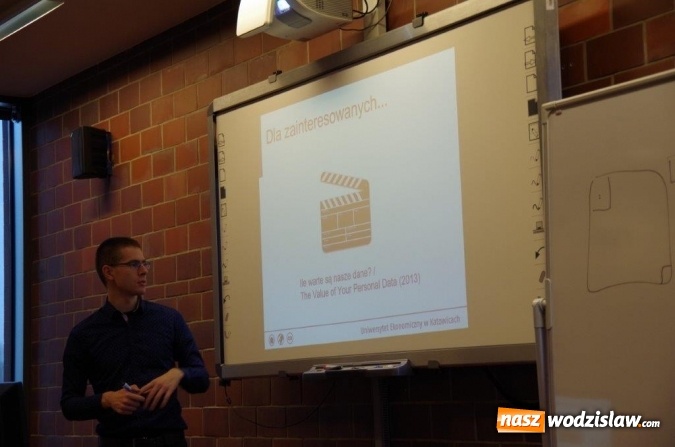 Zdjęcie w galerii na portalu naszwodzislaw.com: Interdyscyplinarna wycieczka dydaktyczna uczniów I LO wiadomości z regionu