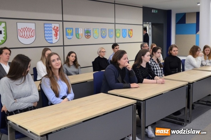 Zdjęcie w galerii na portalu naszwodzislaw.com: Podsumowanie projektu edukacyjnego Jestem Patriotą wiadomości z regionu