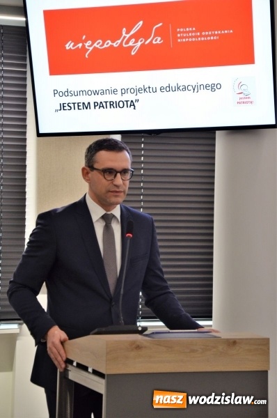 Zdjęcie w galerii na portalu naszwodzislaw.com: Podsumowanie projektu edukacyjnego Jestem Patriotą wiadomości z regionu