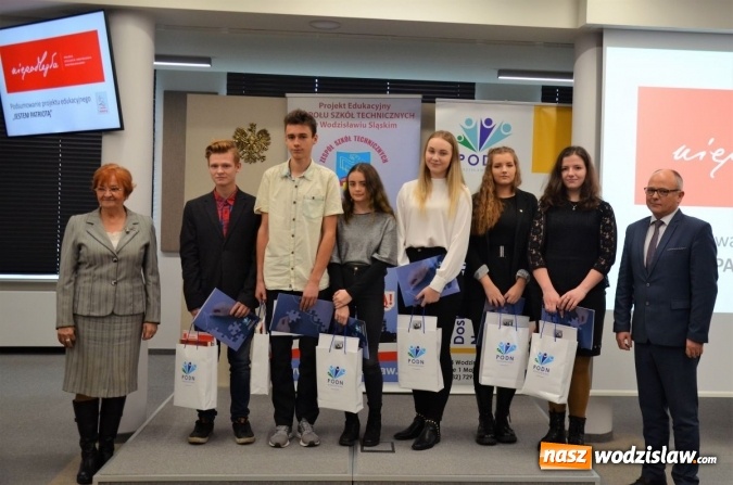 Zdjęcie w galerii na portalu naszwodzislaw.com: Podsumowanie projektu edukacyjnego Jestem Patriotą wiadomości z regionu
