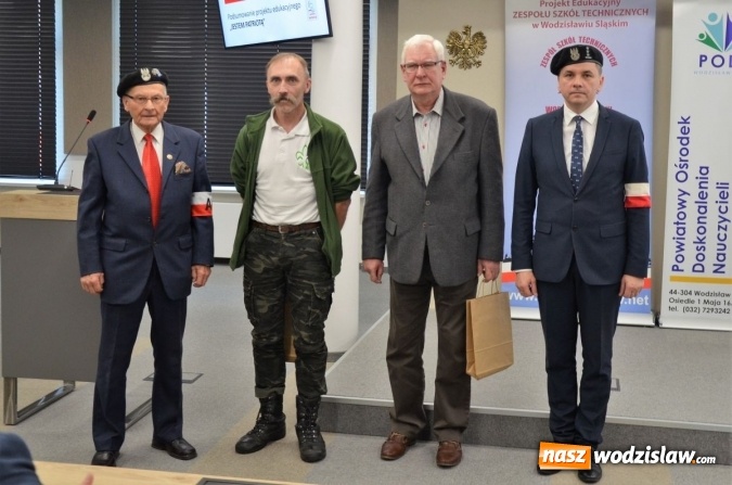Zdjęcie w galerii na portalu naszwodzislaw.com: Podsumowanie projektu edukacyjnego Jestem Patriotą wiadomości z regionu