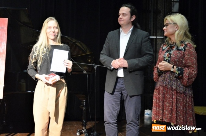 Zdjęcie w galerii na portalu naszwodzislaw.com: XI Edycja Powiatowego Konkursu Piosenki Obcojęzycznej Cantemus za nami wiadomości z regionu