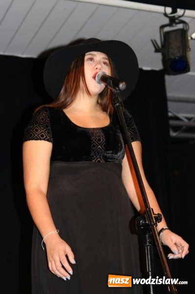 Zdjęcie w galerii na portalu naszwodzislaw.com: Artystyczna drużyna ZST w półfinale konkursu Pojedynek na Słowa wiadomości z regionu