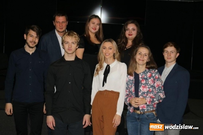 Zdjęcie w galerii na portalu naszwodzislaw.com: Artystyczna drużyna ZST w półfinale konkursu Pojedynek na Słowa wiadomości z regionu