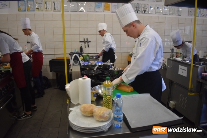 Zdjęcie w galerii na portalu naszwodzislaw.com: VIII Śląska Jesień Kulinarna w ZSE w Wodzisławiu Śląskim wiadomości z regionu