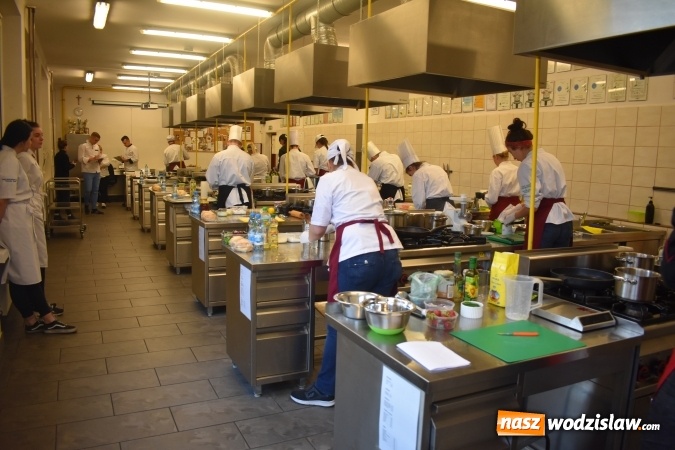 Zdjęcie w galerii na portalu naszwodzislaw.com: VIII Śląska Jesień Kulinarna w ZSE w Wodzisławiu Śląskim wiadomości z regionu