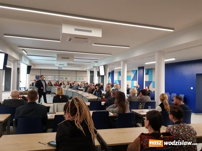 Zdjęcie w galerii na portalu naszwodzislaw.com: Czego nie widać w drodze do sukcesu? Seminarium dla firm za nami wiadomości z regionu