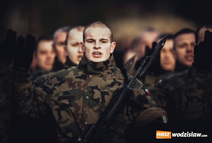 Zdjęcie w galerii na portalu naszwodzislaw.com: Ostatnia przysięga terytorialsów w 2018 roku wiadomości z regionu