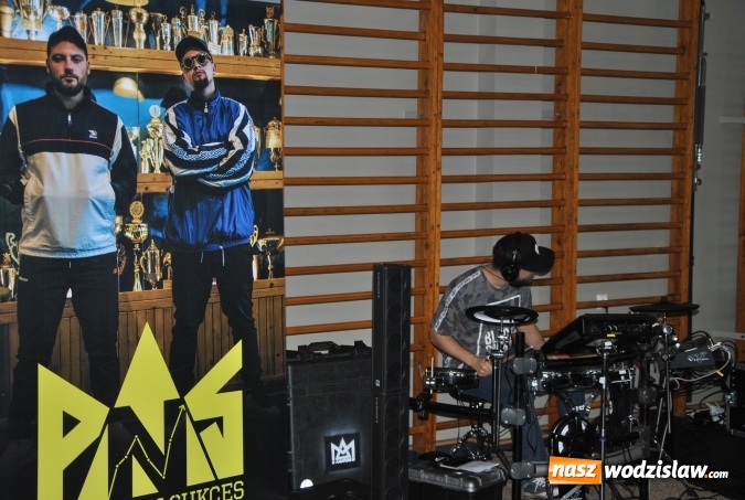 Zdjęcie w galerii na portalu naszwodzislaw.com: Profilaktyka w rytmie rapu w ZST wiadomości z regionu