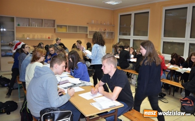 Zdjęcie w galerii na portalu naszwodzislaw.com: Maraton Pisania Listów w Tischnerze za nami! wiadomości z regionu