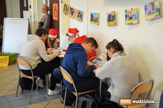 Zdjęcie w galerii na portalu naszwodzislaw.com: Maraton Pisania Listów w Tischnerze za nami! wiadomości z regionu